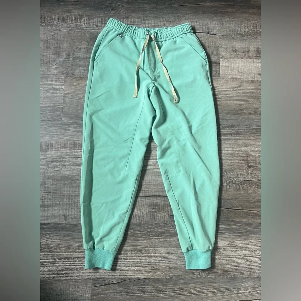FIGS Tansen Jogger Scrub Pants Jade Small Green Seafoam Mint Doctor Nurse